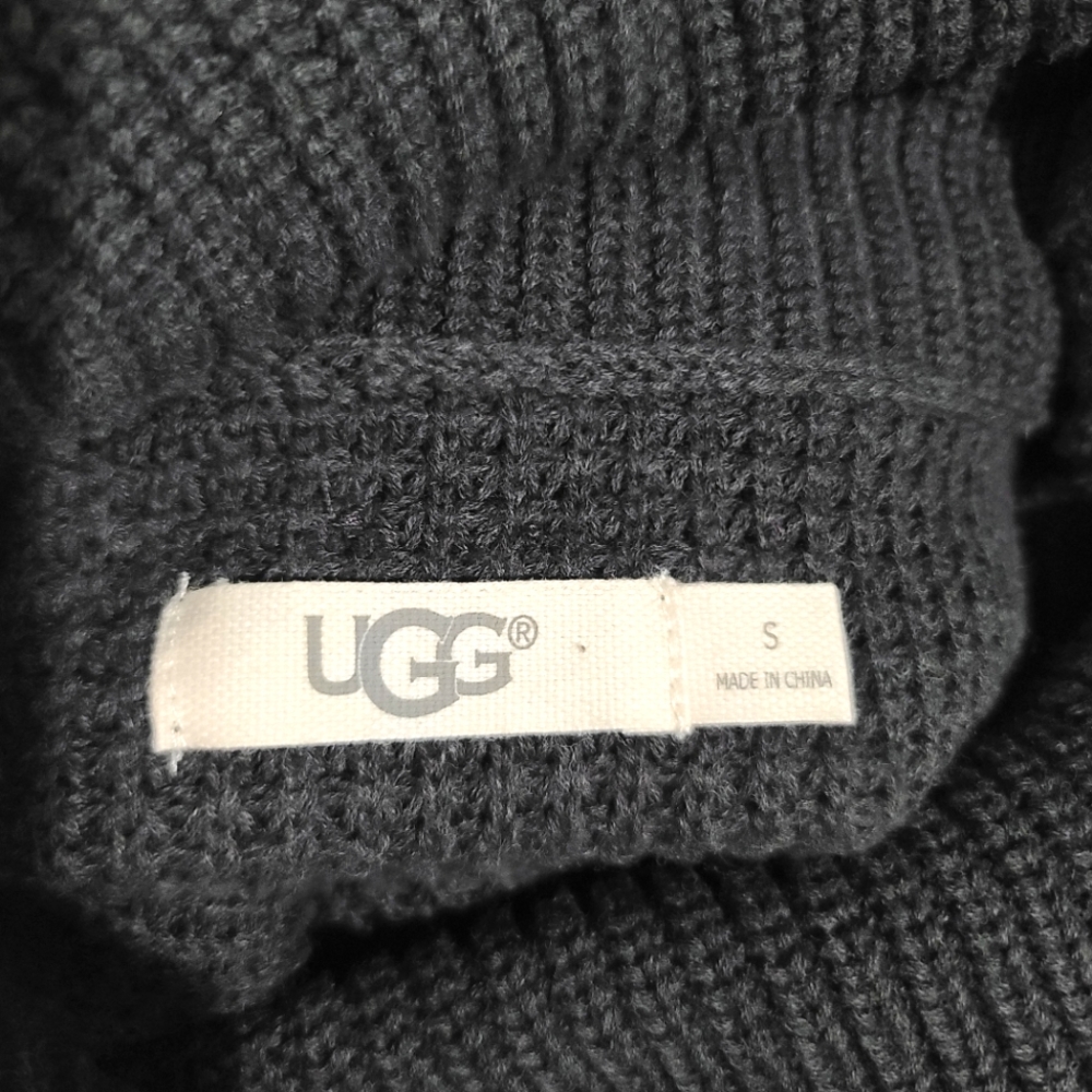 UGG Selby Turtleneck Chunky Knit Charcoal Gray Sweater - Picture 7 of 15
